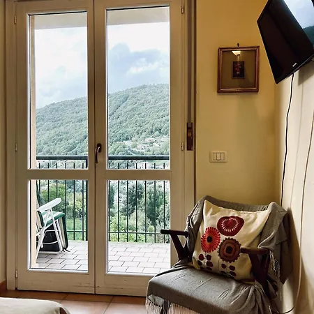 A Per Famiglia Di 4 Persone Con Vista Sulle Montagne *